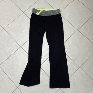 Victoria Secret PINK flare yoga pant